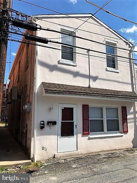28 W Prescott Alley in West Chester, PA - Building Photo