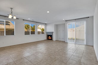43826 Countryside Dr in Lancaster, CA - Building Photo - Building Photo