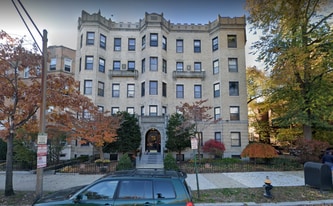 51 Park Dr, Unit 41 in Boston, MA - Building Photo