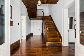 120 S Cherokee St in Jonesborough, TN - Building Photo - Building Photo