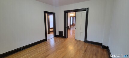 130 Church St in Bristol, CT - Building Photo - Building Photo