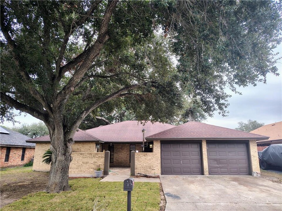 2913 Goldcrest Ave in McAllen, TX - Building Photo