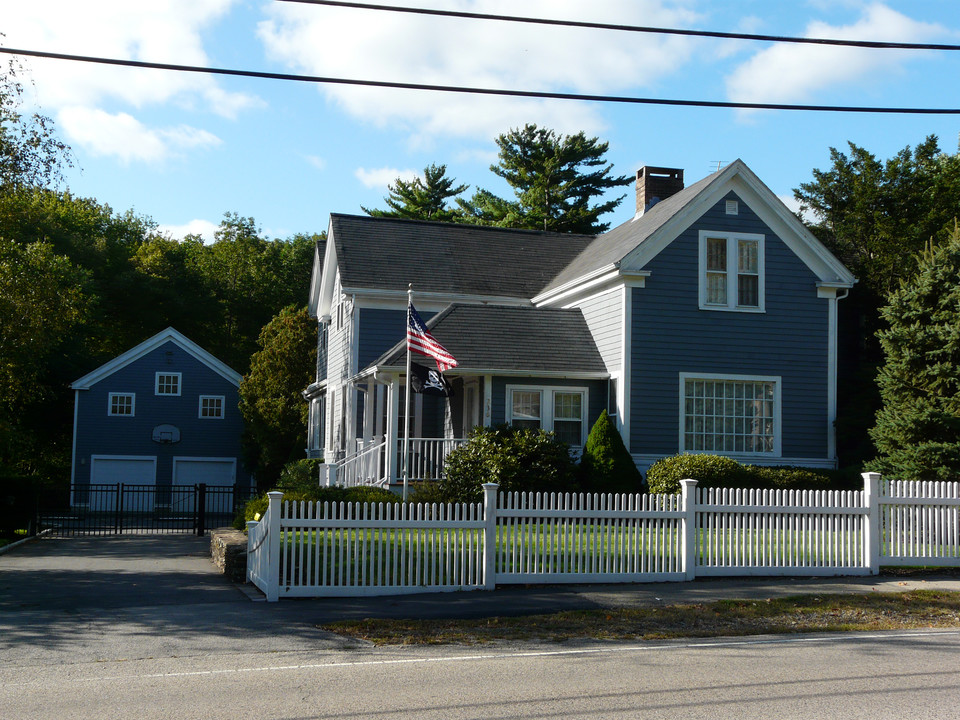 236 Randolph St in Weymouth, MA - Foto de edificio