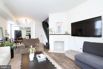 916 3rd St NE in Washington, DC - Building Photo - Building Photo