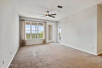 11251 Campfield Dr, Unit 2410 in Jacksonville, FL - Building Photo - Building Photo
