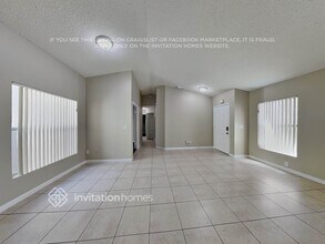 1990 NW 188th Ave in Pembroke Pines, FL - Building Photo - Building Photo