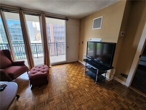 620 Peachtree St NE in Atlanta, GA - Building Photo - Building Photo