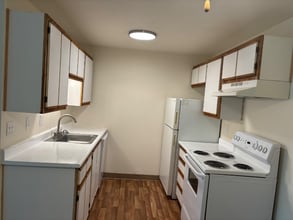 17420 SW Shaw St in Beaverton, OR - Building Photo - Building Photo