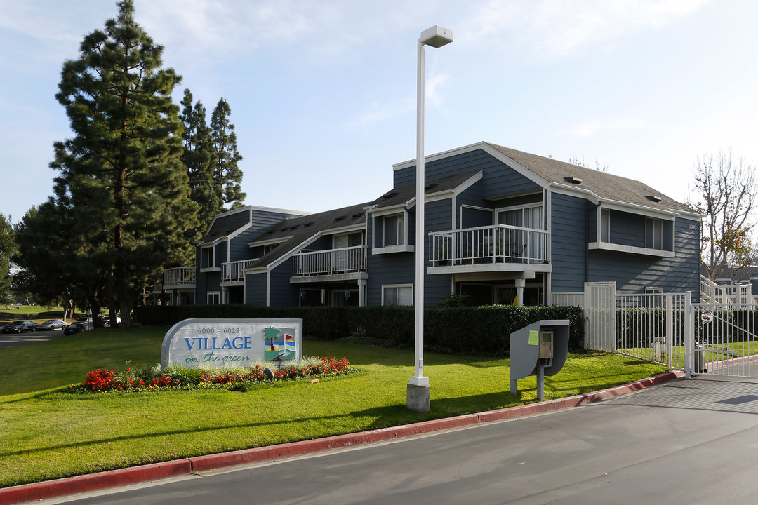 Village on the Green in Long Beach, CA - Building Photo