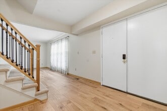 2825 Tuebingen Pkwy in Ann Arbor, MI - Building Photo - Building Photo