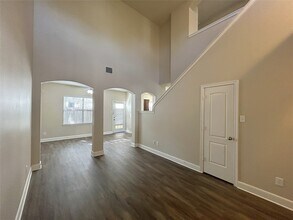 3726 Ashford Villa Ln in Houston, TX - Building Photo - Building Photo