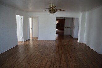 501 Springer Ln in Lodi, CA - Building Photo - Building Photo