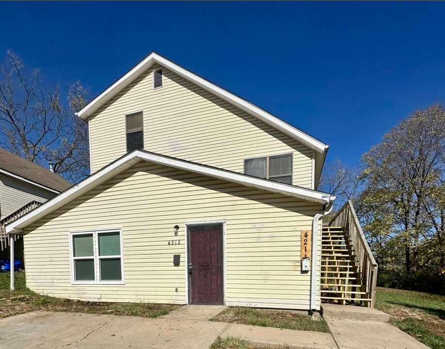 4212 E 55th St in Kansas City, MO - Building Photo