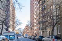 444-446 E 58th St in New York, NY - Building Photo - Building Photo