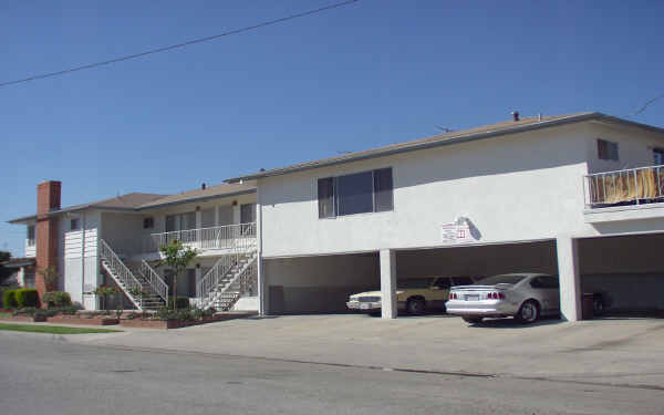 12532 Cranbrook Ave in Hawthorne, CA - Building Photo - Building Photo