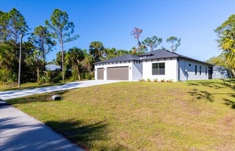 2732 Mather Ln in North Port, FL - Foto de edificio - Building Photo