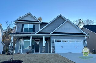 8043 Gladeside Wy in Greer, SC - Building Photo