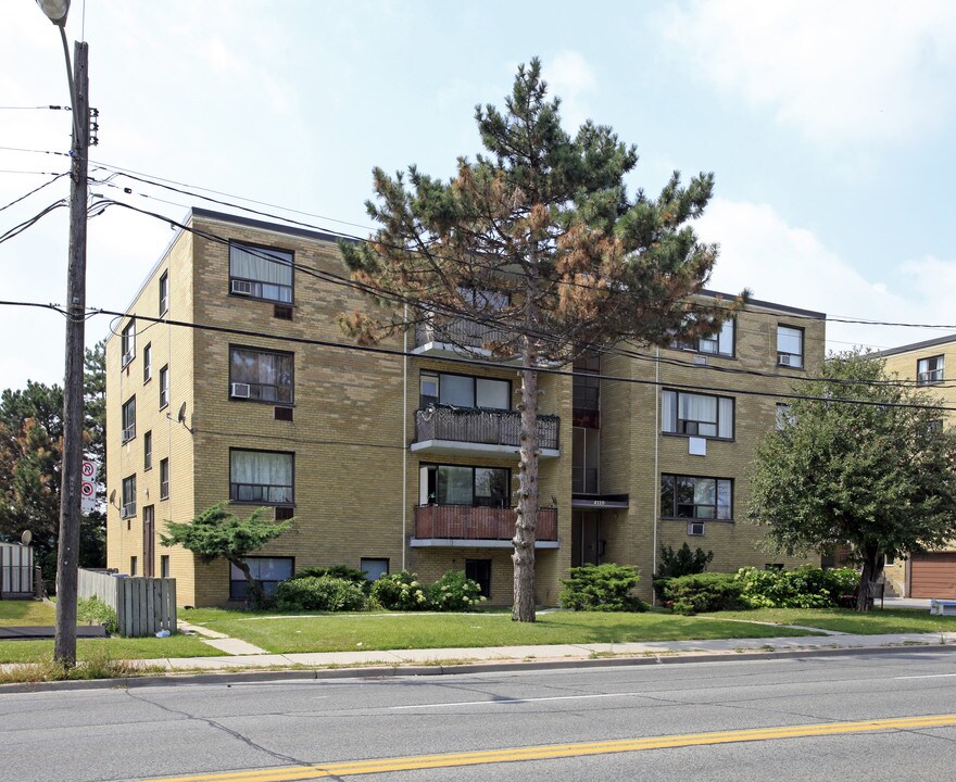 4110 Bathurst St in Toronto, ON - Building Photo