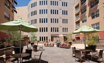 Rafael Town Center Apartments in San Rafael, CA - Building Photo - Building Photo