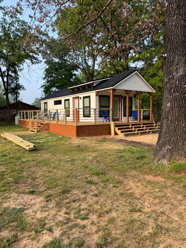 property at 640 Carolyn St