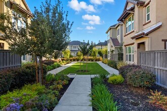 819 Maddox Loop in San Jose, CA - Building Photo - Building Photo