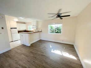 931 W 19th St in Costa Mesa, CA - Building Photo - Building Photo