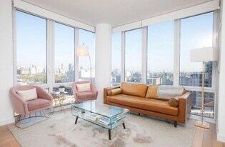 23-10 Queens Plaza S in Queens, NY - Building Photo