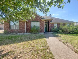 1029 S Haven in Hewitt, TX - Building Photo