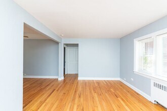 227 Custer Ave in Evanston, IL - Building Photo - Building Photo