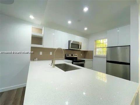 1245 Pennsylvania Ave in Miami Beach, FL - Building Photo - Building Photo
