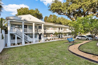 1142 Altura Apartment Homes in Daytona Beach, FL - Building Photo - Building Photo