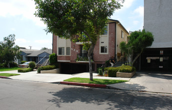 529 E Cedar Ave in Burbank, CA - Building Photo - Building Photo