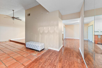 9471 Burlington Pl in Boca Raton, FL - Building Photo - Building Photo