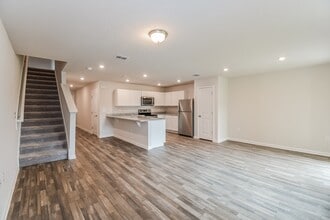 45380 Red Brick Dr in Callahan, FL - Building Photo - Building Photo