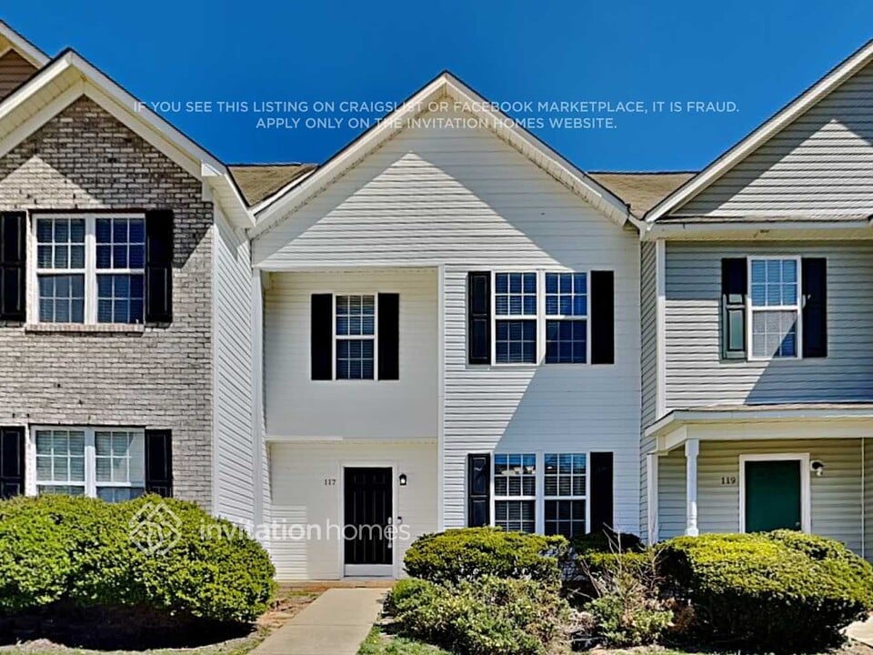 117 Blackthorne Ct in Clayton, NC - Building Photo