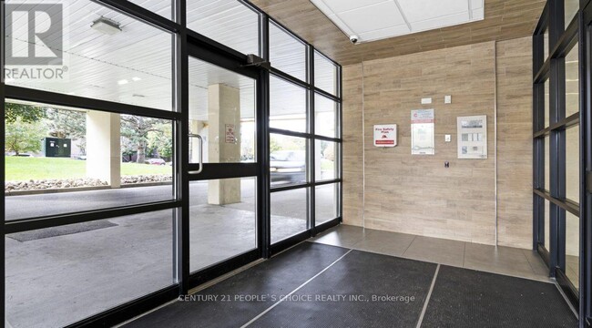 21 Welsford Gardens in Toronto, ON - Building Photo - Building Photo