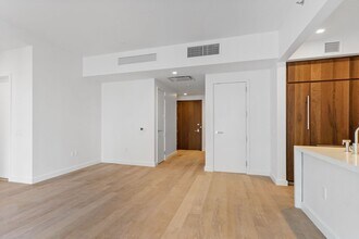 360 E 89th St in New York, NY - Building Photo - Building Photo