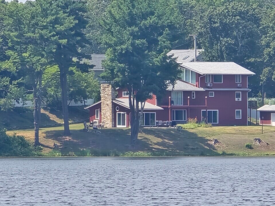 1082 Greenwich Ave, Unit Suite #1 in Warwick, RI - Building Photo