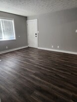 373 Stone Mountain St in Lawrenceville, GA - Building Photo