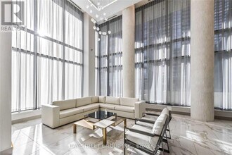 32-3332 Forest Manor Rd in Toronto, ON - Building Photo - Building Photo