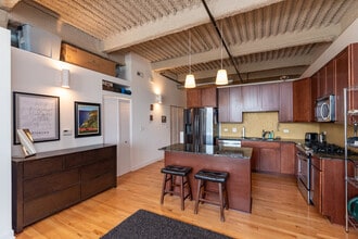 2545 S Dearborn St in Chicago, IL - Building Photo - Building Photo