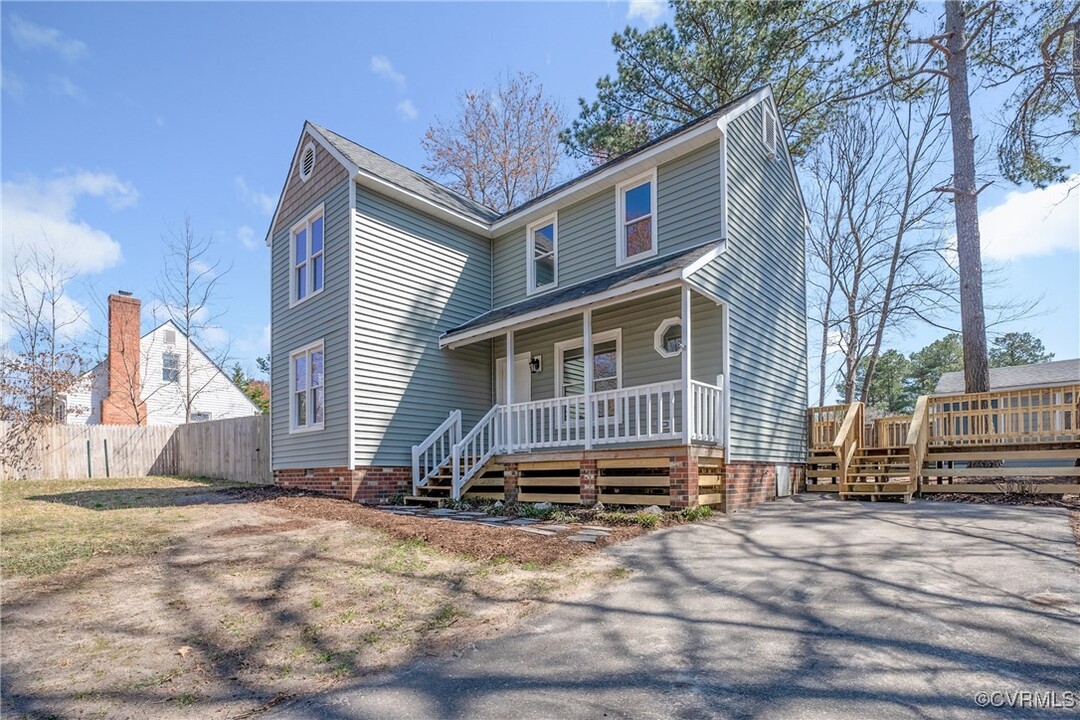 11101 Timonium Dr in Chester, VA - Building Photo