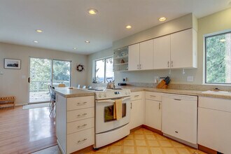 3500 Fir Mountain Rd in Hood River, OR - Building Photo - Building Photo