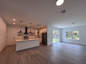1223 Koltenborn Rd in North Port, FL - Building Photo - Building Photo