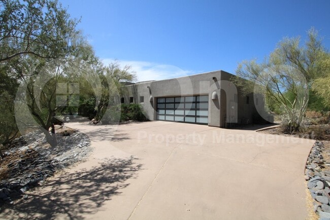 property at 5844 E Carefree Mountain Dr