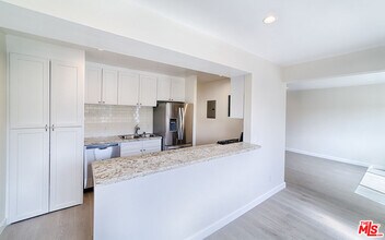 635 Westminster Ave in Los Angeles, CA - Building Photo - Building Photo