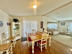 8482 Cedar Way in Blaine, WA - Building Photo - Building Photo