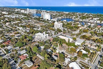 820 SE 4th Ave in Delray Beach, FL - Building Photo - Building Photo