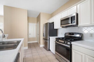 5909 Signal Point in Austin, TX - Building Photo - Building Photo