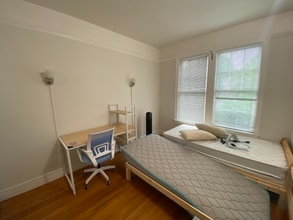 1810 Euclid Ave, Unit 5 in Berkeley, CA - Foto de edificio - Building Photo